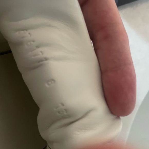 Gucci New Ace Sneaker - Picture 9 of 10